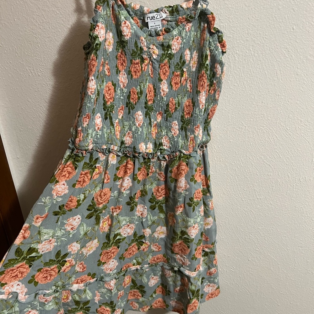 Rue21 Floral green‎ Sundress with removable straps size large - Picture 2 of 5